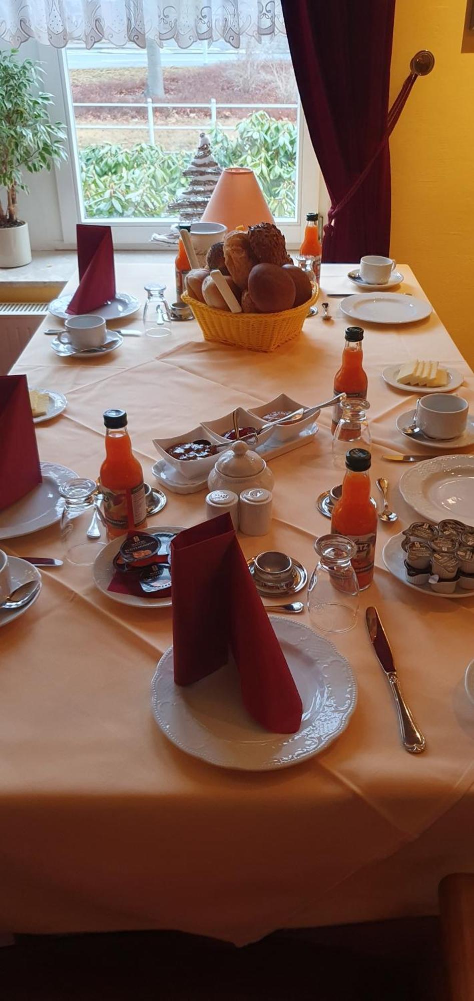 Galeriecafe Und Pension Ambiente Циттау Экстерьер фото