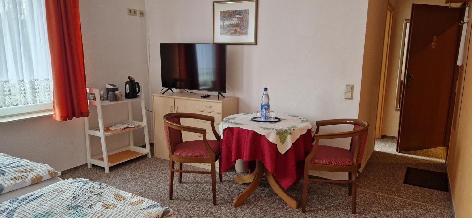 Galeriecafe Und Pension Ambiente Циттау Экстерьер фото
